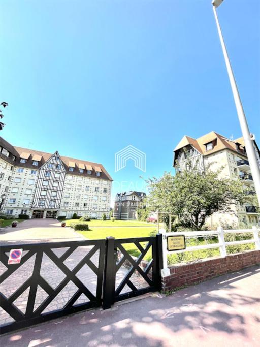 Le Castel 1 C.L.S Deauville Exterior foto